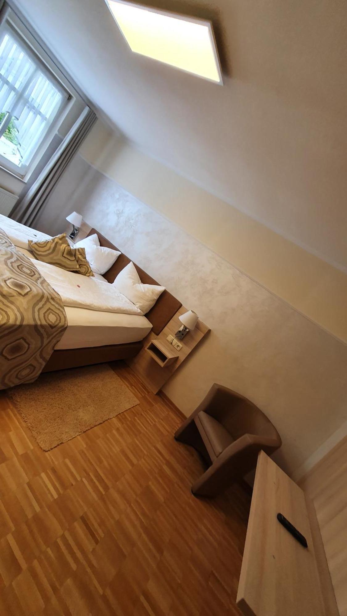 Hotel Zum Anker-Thulls Restaurant Neumagen-Dhron Εξωτερικό φωτογραφία