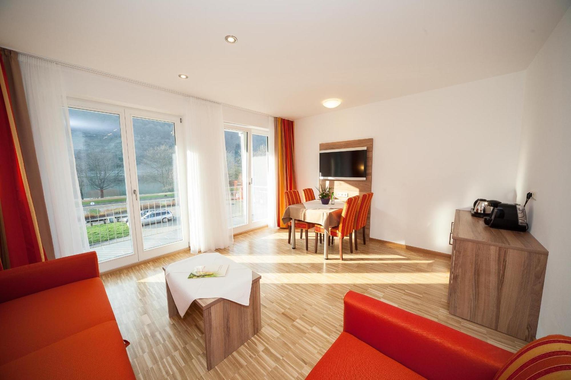 Hotel Zum Anker-Thulls Restaurant Neumagen-Dhron Εξωτερικό φωτογραφία