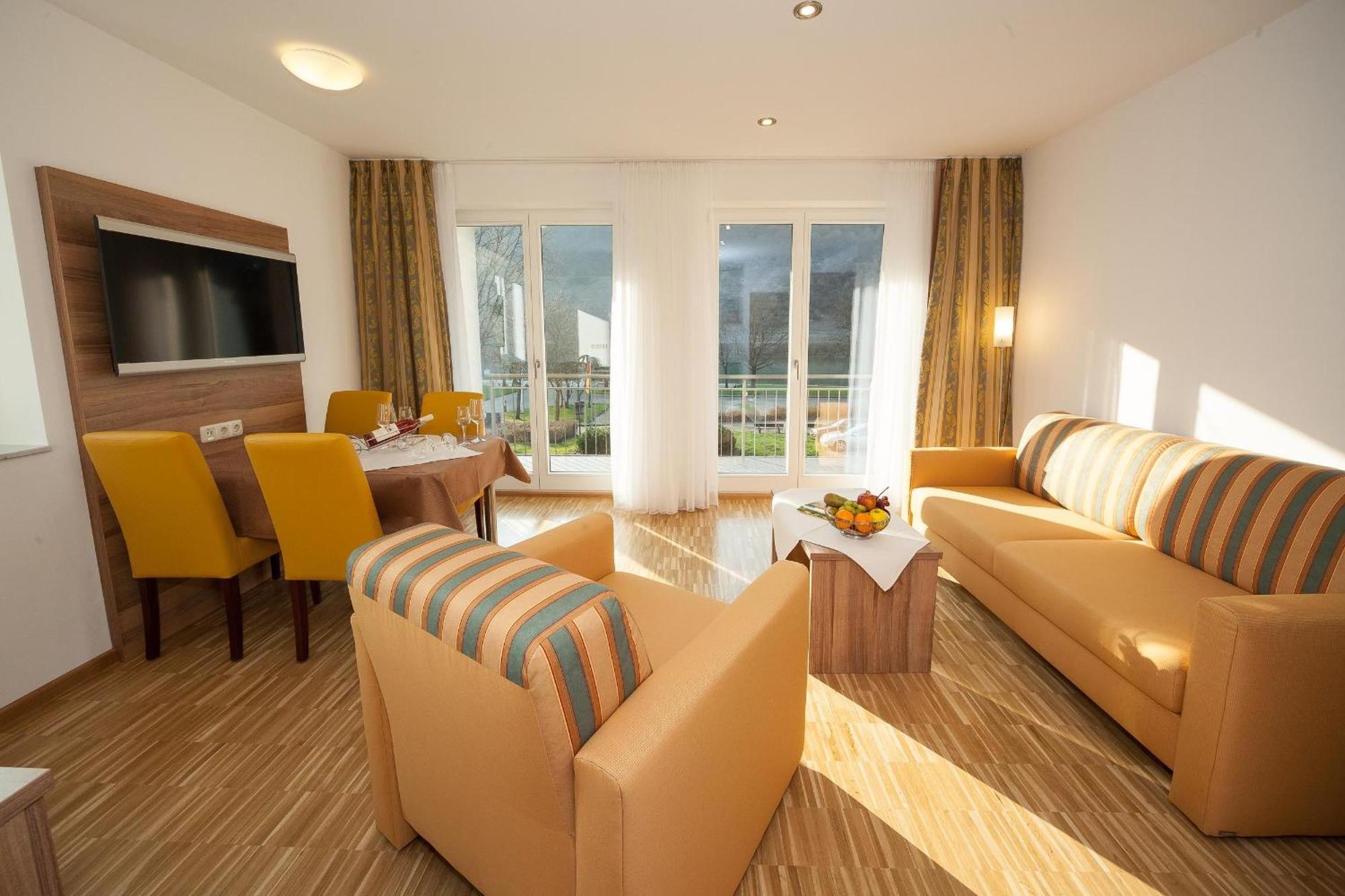 Hotel Zum Anker-Thulls Restaurant Neumagen-Dhron Εξωτερικό φωτογραφία