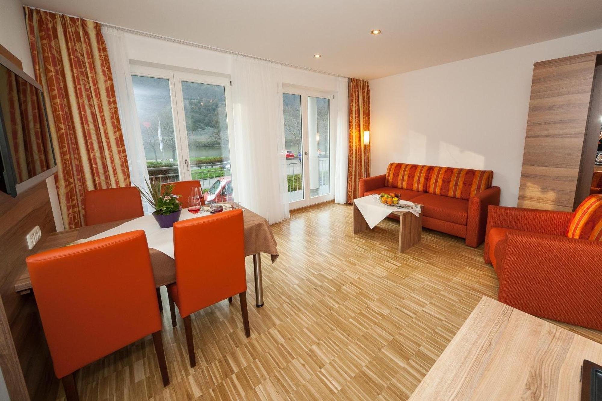 Hotel Zum Anker-Thulls Restaurant Neumagen-Dhron Εξωτερικό φωτογραφία