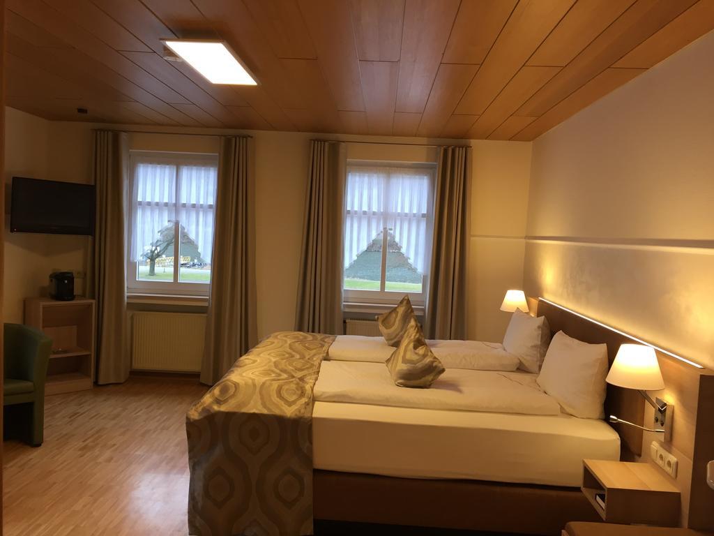 Hotel Zum Anker-Thulls Restaurant Neumagen-Dhron Εξωτερικό φωτογραφία