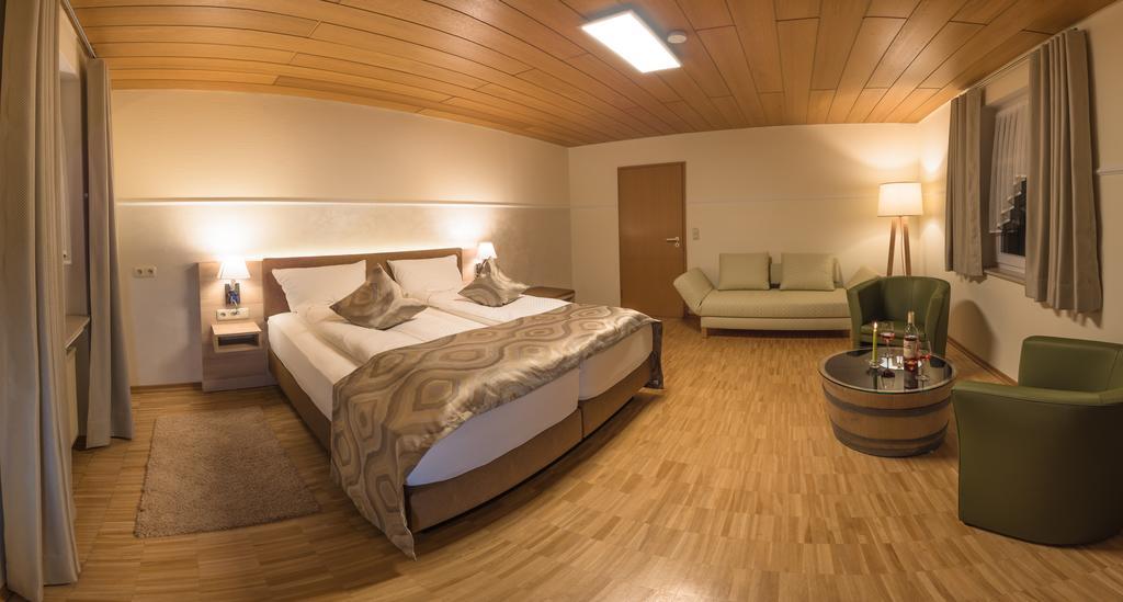 Hotel Zum Anker-Thulls Restaurant Neumagen-Dhron Εξωτερικό φωτογραφία